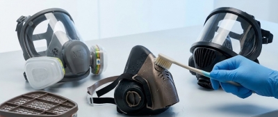 Wie werden Reinigung und Wartung von Atemschutzgeräten durchgeführt?